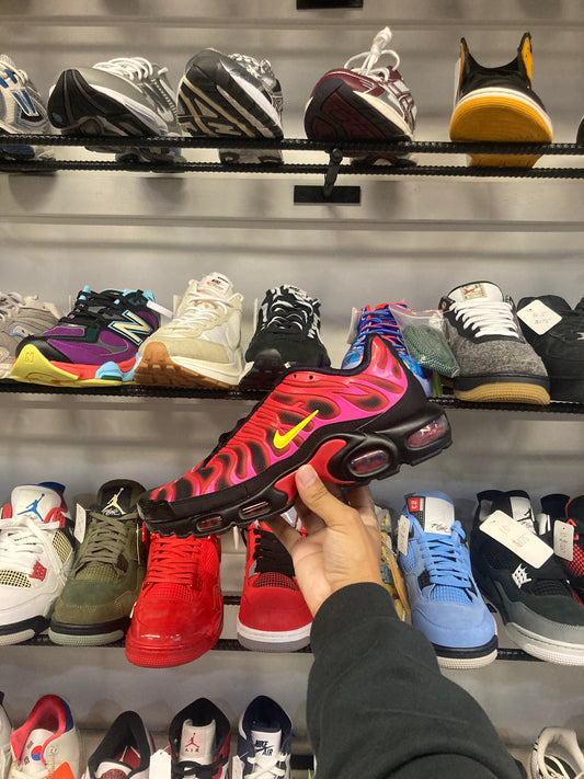 Nike Air Max Plus Univesity Red