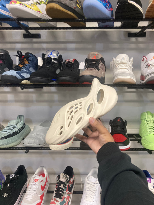 Adidas Yeezy Foam RNNR Desert Sand