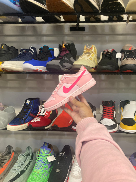 Nike Dunk Low Triple Pink