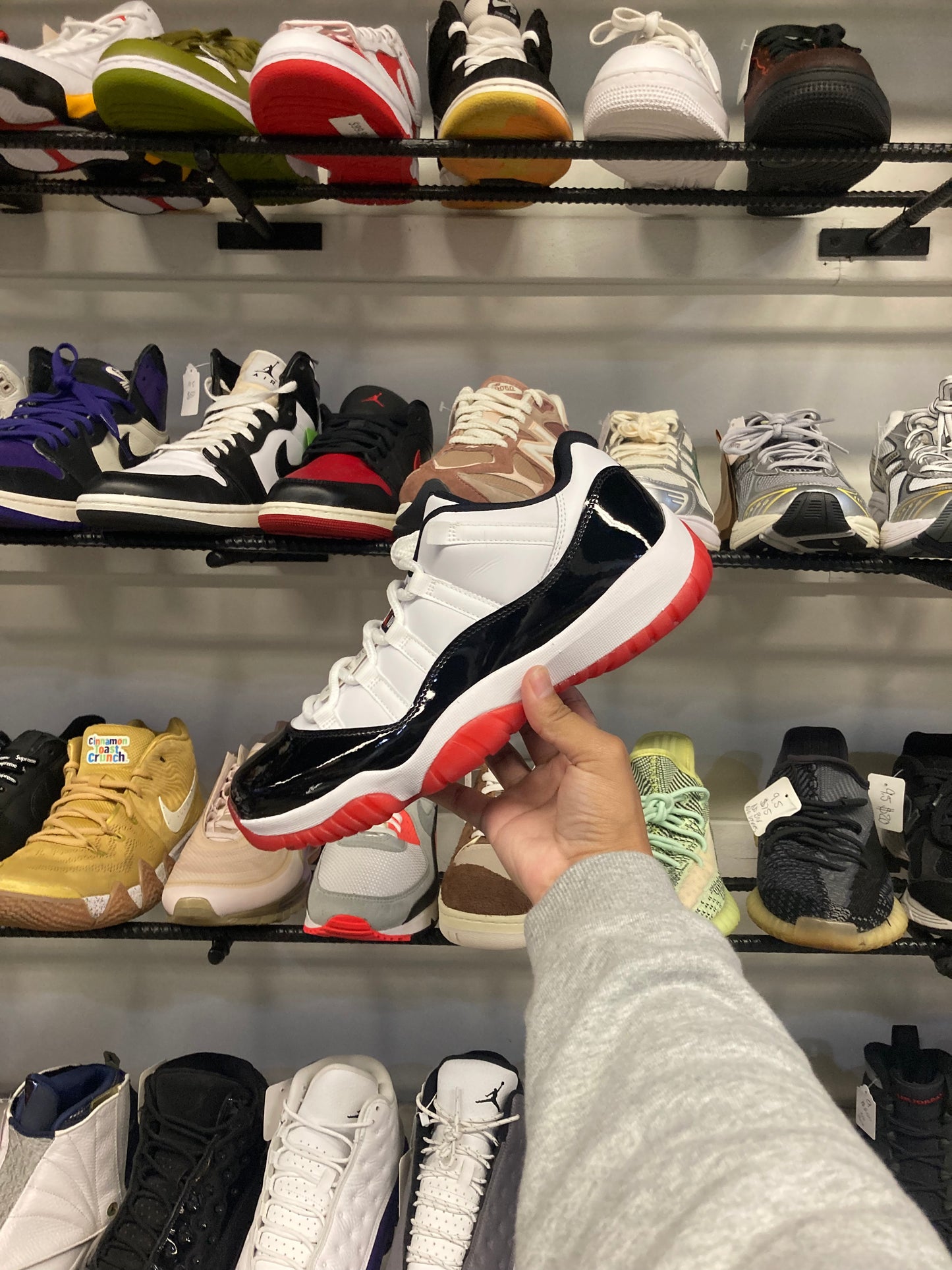 Air Jordan 11 Low Concord Bred