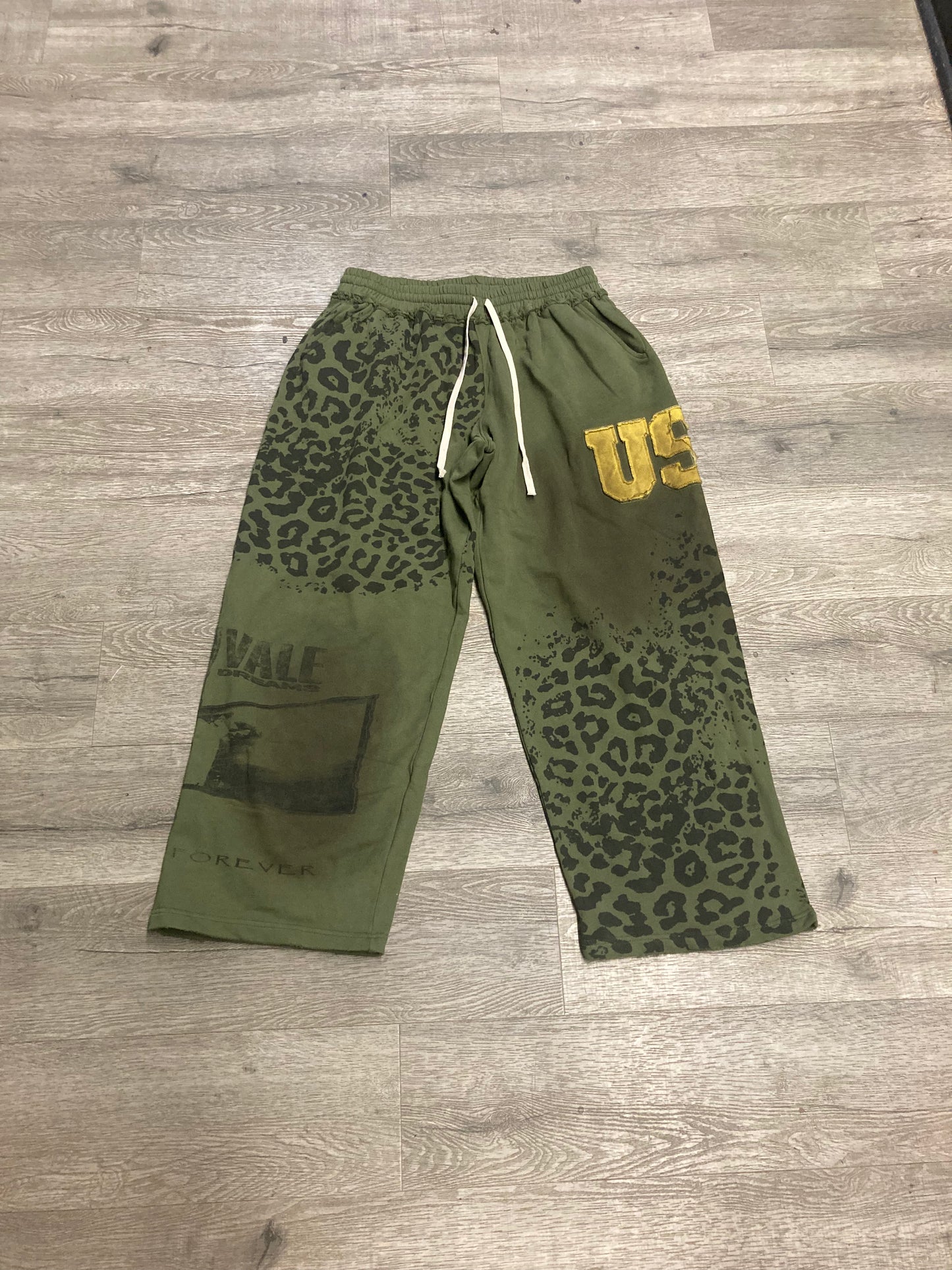Vale Forever Safari Sweats Green