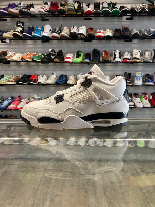 Air Jordan 4 Flight Club