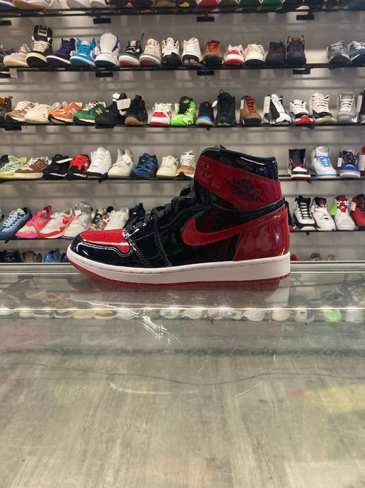 Air Jordan 1 Patent Bred