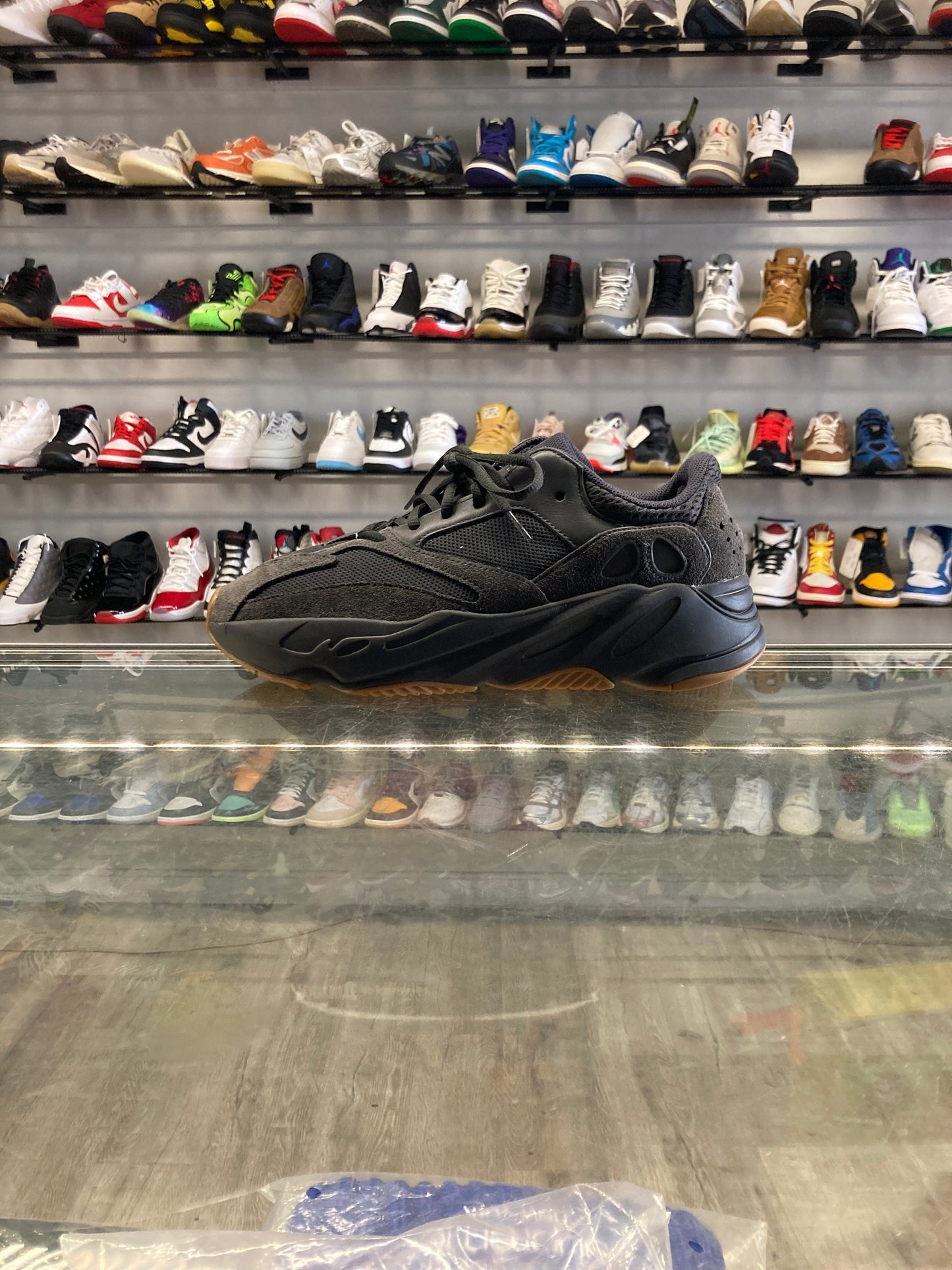 Adidas Yeezy 700 Utility Black
