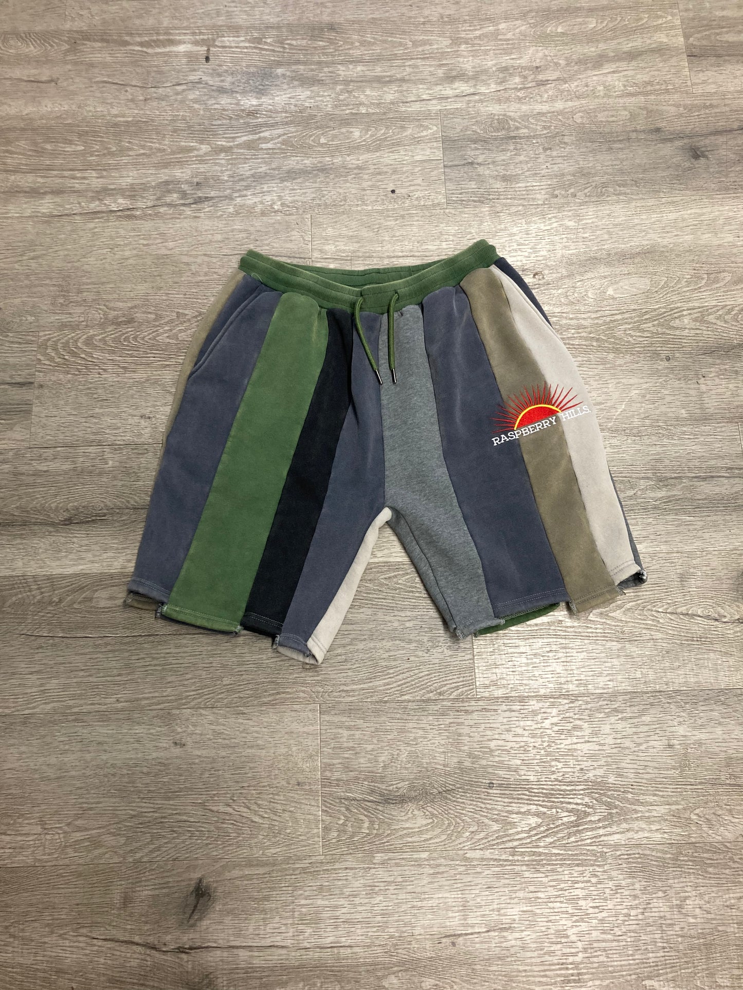 Raspberry Hills Shorts