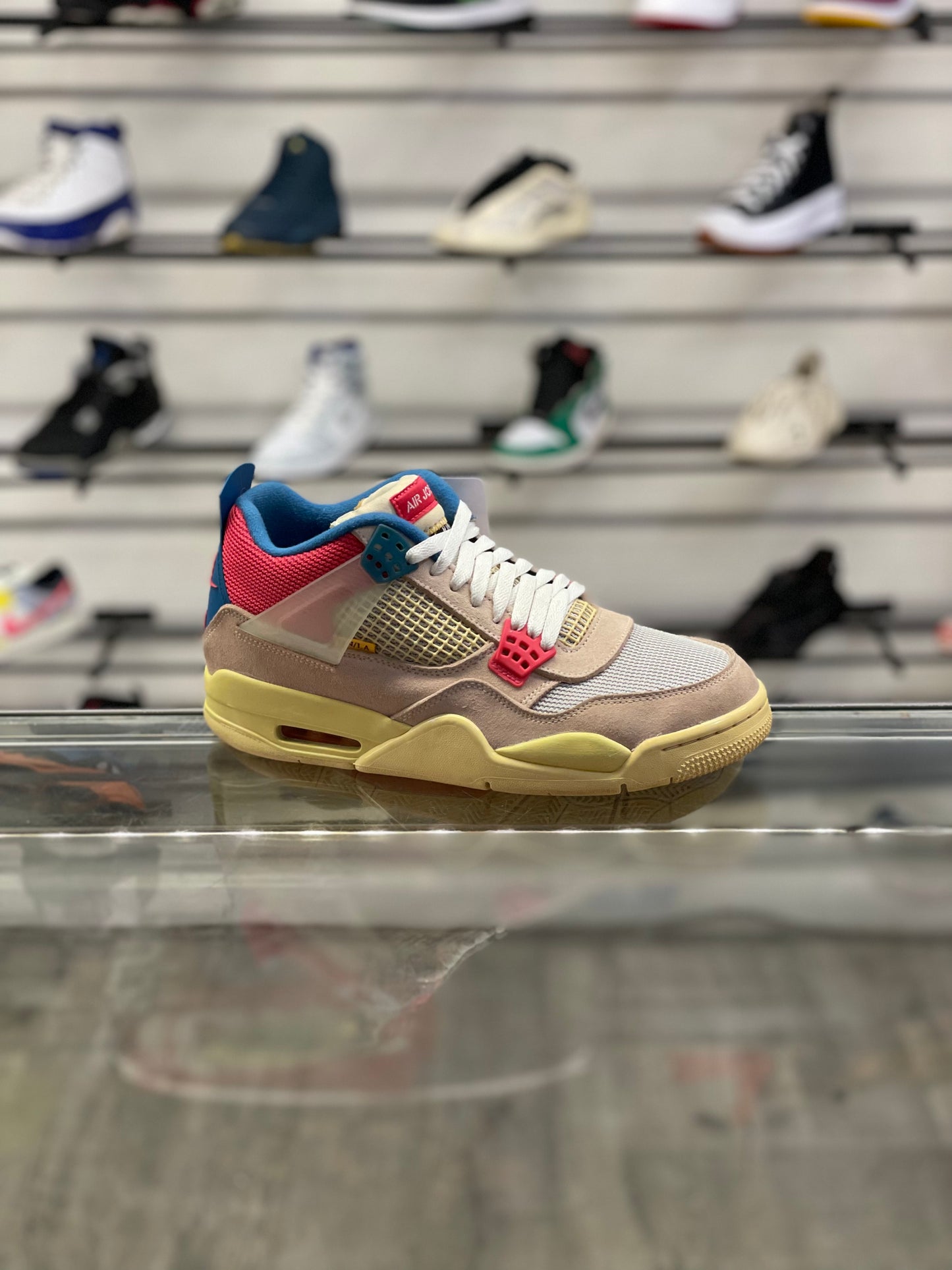 Air Jordan 4 Union Guava