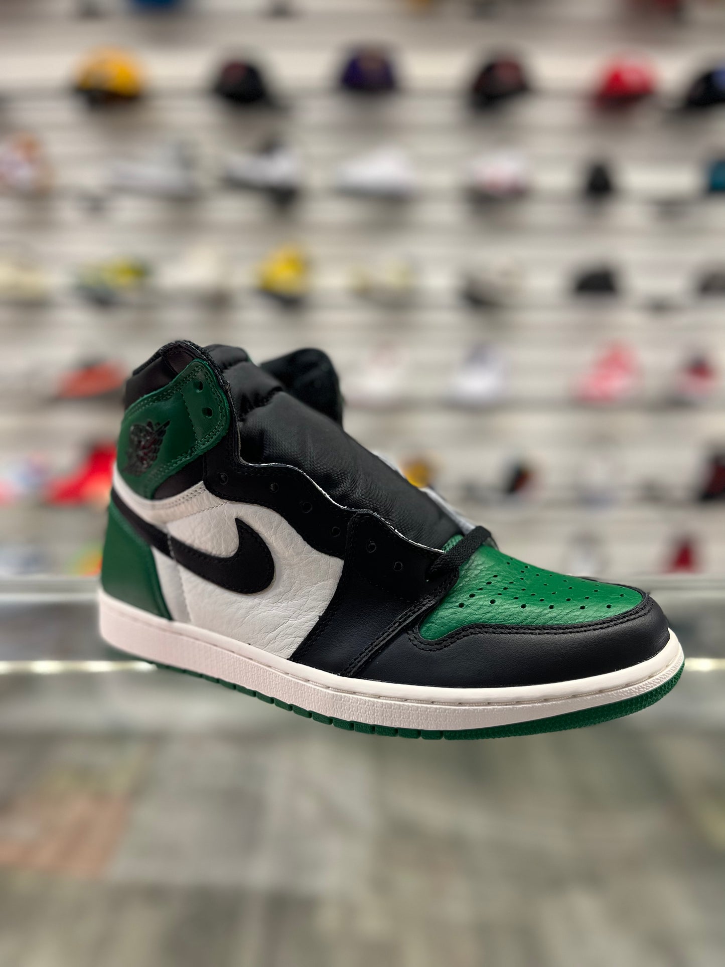 Air Jordan 1 Pine Green